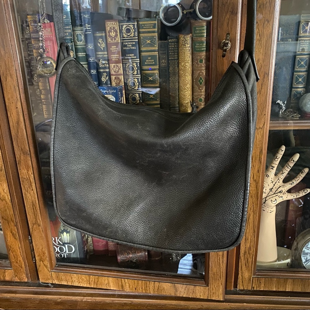 Rugby North, made in Canada leather messenger bag.